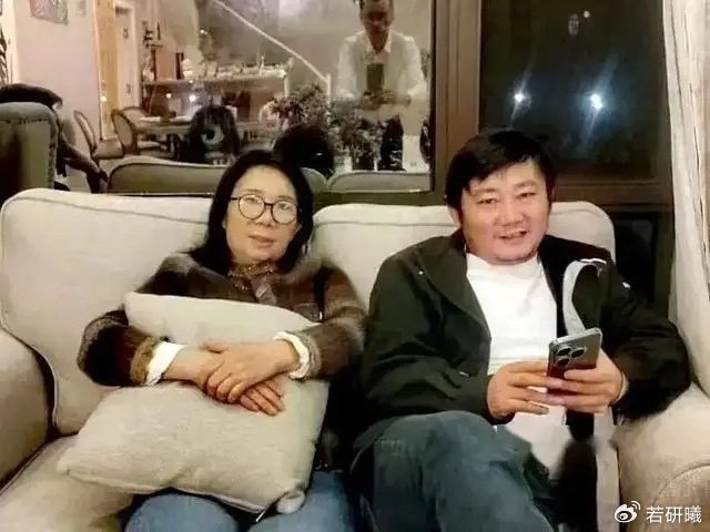 张雪母亲改嫁后成为作家！回应：张雪骑车撞人我赔3万 借给他55万|何琼|世界超级摩托车锦标赛|摩托车|桃林|葡萄牙_新浪体育_新浪新闻